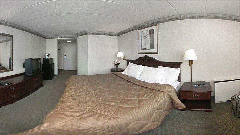 Hotel Quality & - Chicago